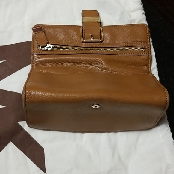 Michael Kors Wallet - Picture 4 of 11